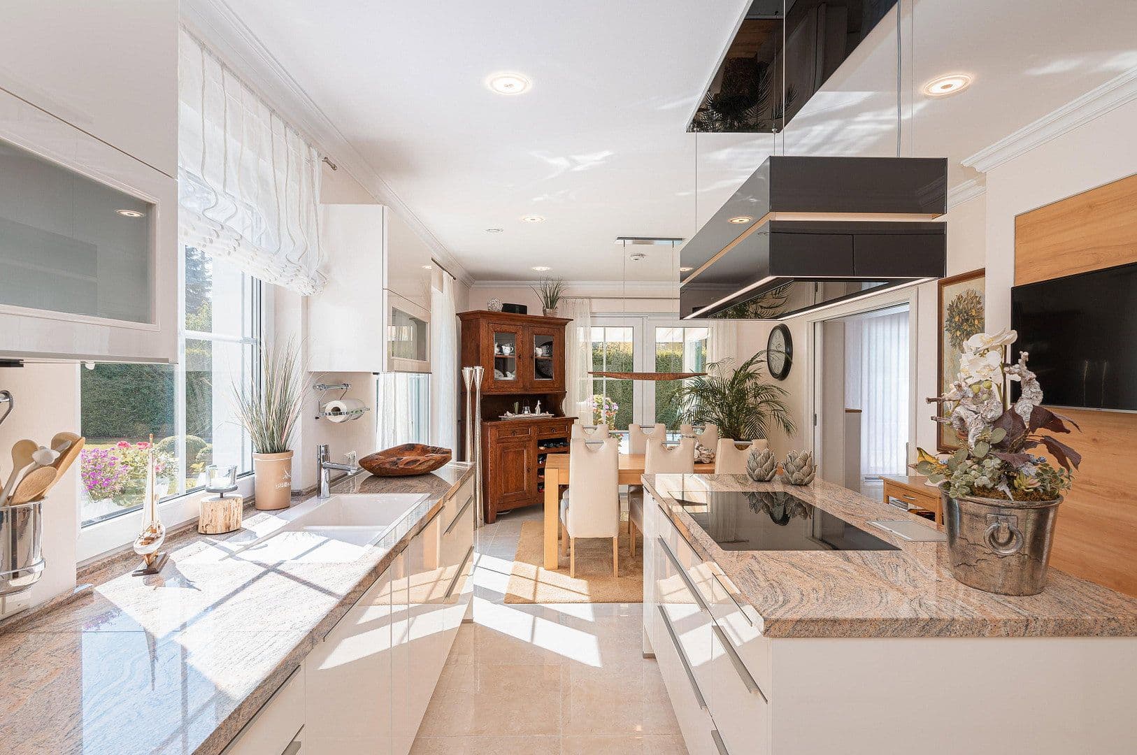 Prodej domu 215 m², pozemek 824 m², Falkensee, Braniborsko Prodej domu 215 m², pozemek 824 m², Falkensee, Braniborsko