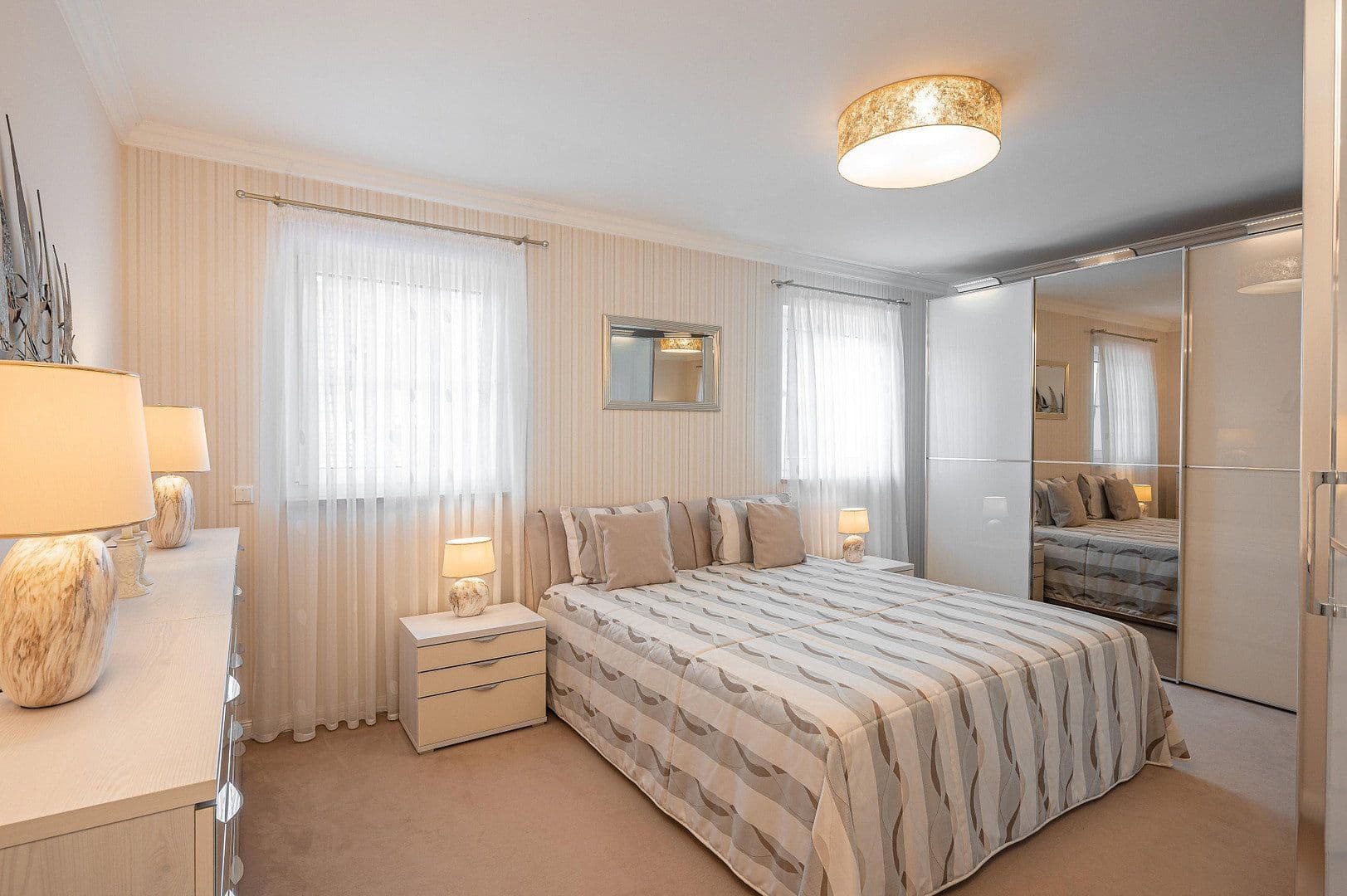 Prodej domu 215 m², pozemek 824 m², Falkensee, Braniborsko Prodej domu 215 m², pozemek 824 m², Falkensee, Braniborsko