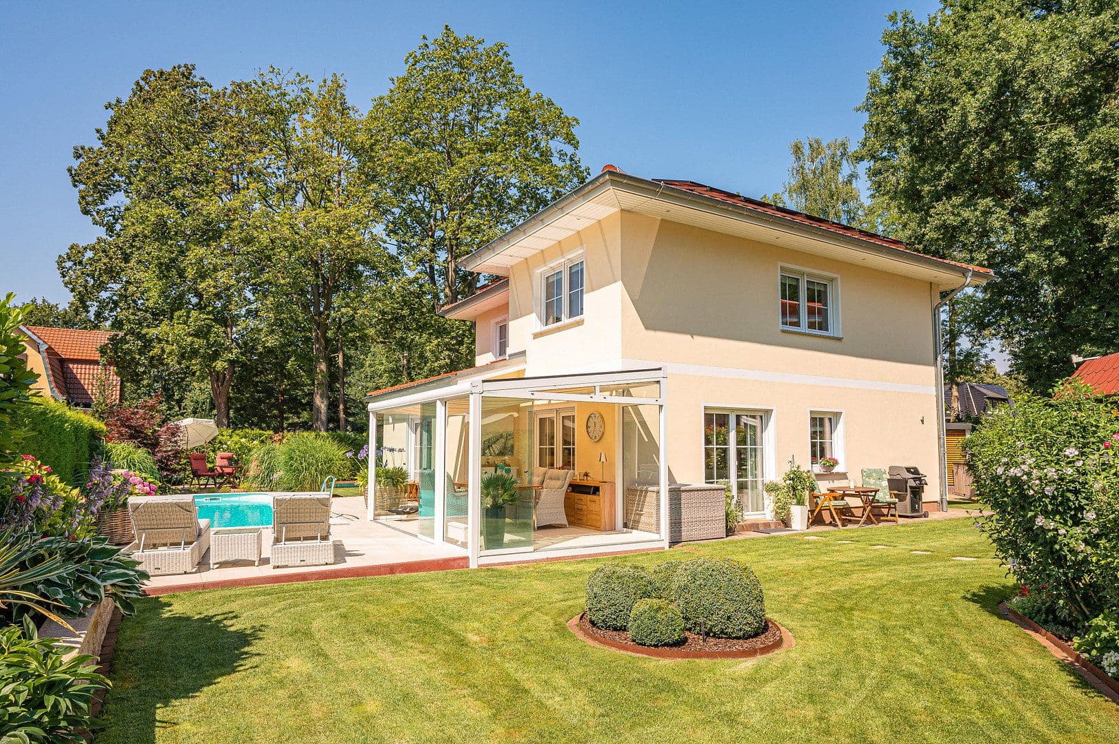 Prodej domu 215 m², pozemek 824 m², Falkensee, Braniborsko Prodej domu 215 m², pozemek 824 m², Falkensee, Braniborsko