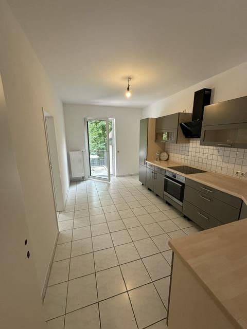 Pronájem bytu 3+1 80 m², Scharrenbroicher Straße 55c, Rösrath, Severní Porýní-Vestfálsko Pronájem bytu 3+1 80 m², Scharrenbroicher Straße 55c, Rösrath, Severní Porýní-Vestfálsko