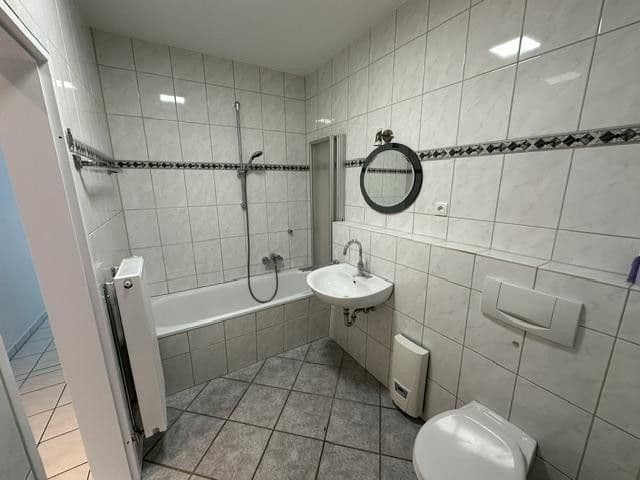Pronájem bytu 3+1 80 m², Scharrenbroicher Straße 55c, Rösrath, Severní Porýní-Vestfálsko Pronájem bytu 3+1 80 m², Scharrenbroicher Straße 55c, Rösrath, Severní Porýní-Vestfálsko