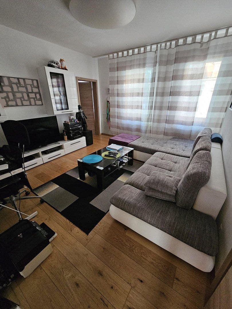 Pronájem bytu 2+kk 70 m², Brückner Str. 3, Zirndorf, Bavorsko Pronájem bytu 2+kk 70 m², Brückner Str. 3, Zirndorf, Bavorsko