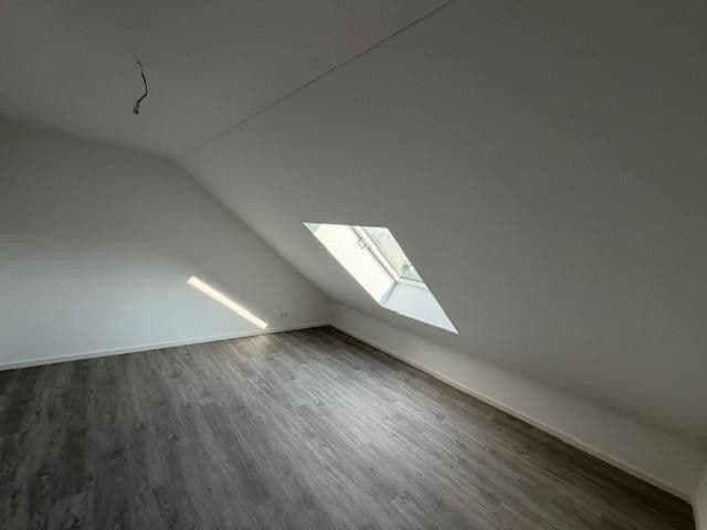 Pronájem domu 141 m², pozemek 194 m², Rodenbach, Hessen Pronájem domu 141 m², pozemek 194 m², Rodenbach, Hessen