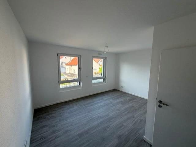 Pronájem domu 141 m², pozemek 194 m², Rodenbach, Hessen Pronájem domu 141 m², pozemek 194 m², Rodenbach, Hessen