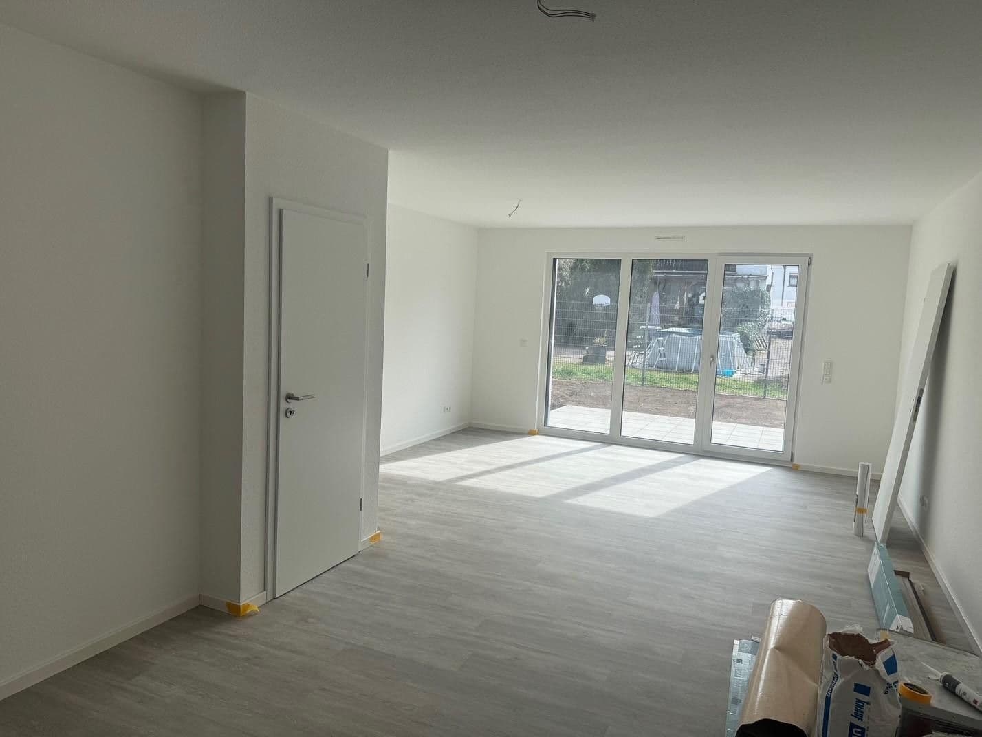 Pronájem domu 141 m², pozemek 194 m², Rodenbach, Hessen Pronájem domu 141 m², pozemek 194 m², Rodenbach, Hessen