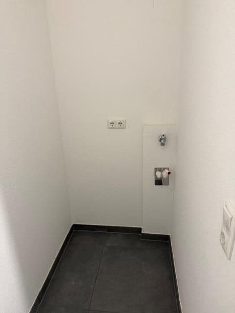 Pronájem domu 141 m², pozemek 194 m², Rodenbach, Hessen Pronájem domu 141 m², pozemek 194 m², Rodenbach, Hessen