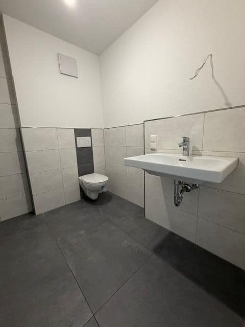 Pronájem domu 141 m², pozemek 194 m², Rodenbach, Hessen Pronájem domu 141 m², pozemek 194 m², Rodenbach, Hessen
