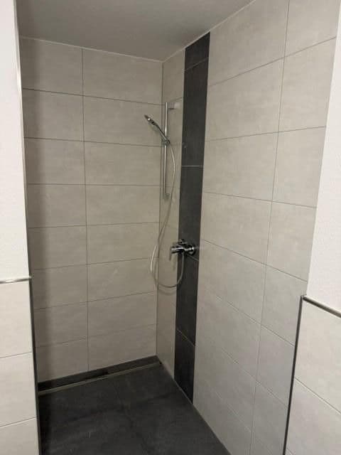 Pronájem domu 141 m², pozemek 194 m², Rodenbach, Hessen Pronájem domu 141 m², pozemek 194 m², Rodenbach, Hessen