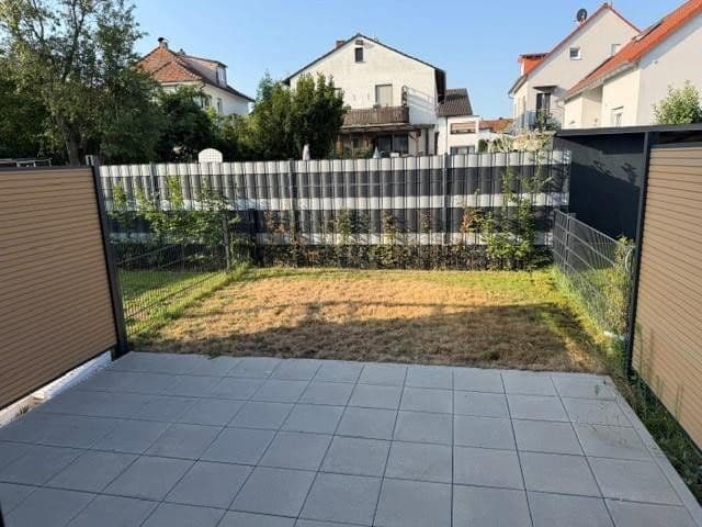 Pronájem domu 141 m², pozemek 194 m², Rodenbach, Hessen Pronájem domu 141 m², pozemek 194 m², Rodenbach, Hessen