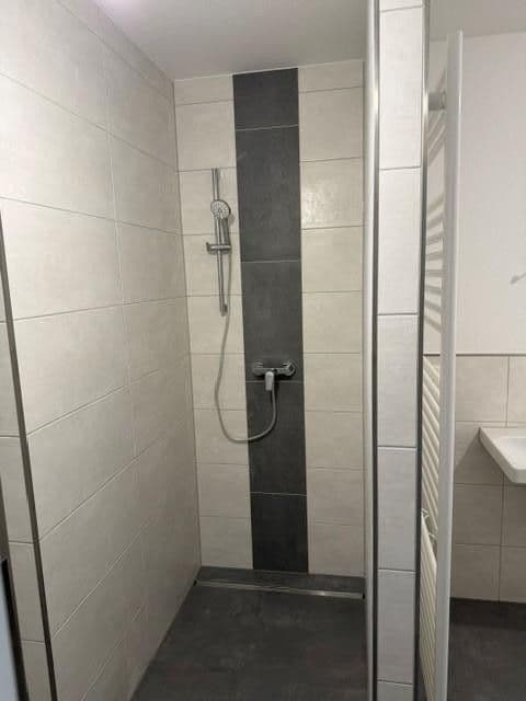 Pronájem domu 141 m², pozemek 194 m², Rodenbach, Hessen Pronájem domu 141 m², pozemek 194 m², Rodenbach, Hessen