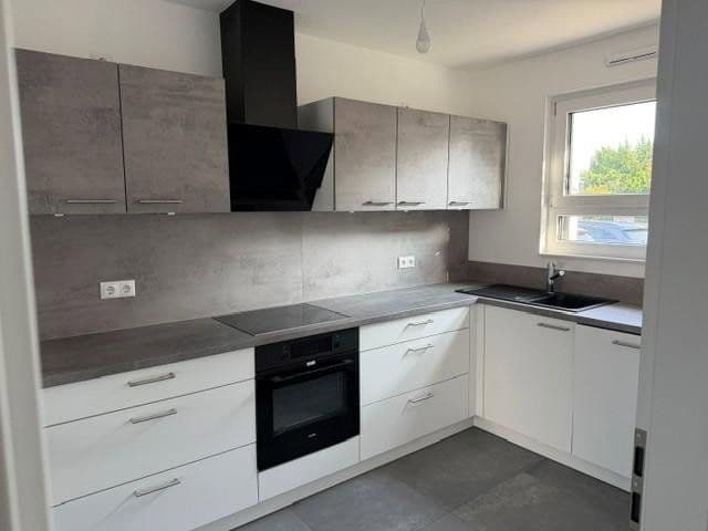 Pronájem domu 141 m², pozemek 194 m², Rodenbach, Hessen Pronájem domu 141 m², pozemek 194 m², Rodenbach, Hessen