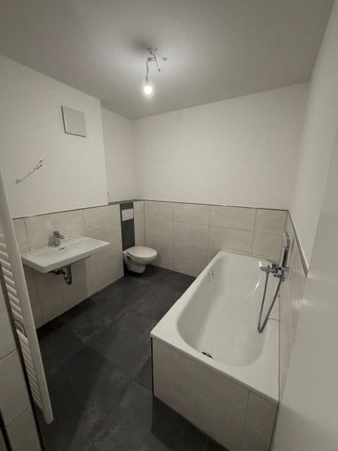 Pronájem domu 141 m², pozemek 194 m², Rodenbach, Hessen Pronájem domu 141 m², pozemek 194 m², Rodenbach, Hessen