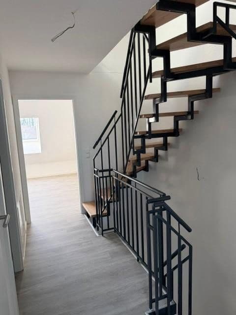 Pronájem domu 141 m², pozemek 194 m², Rodenbach, Hessen Pronájem domu 141 m², pozemek 194 m², Rodenbach, Hessen