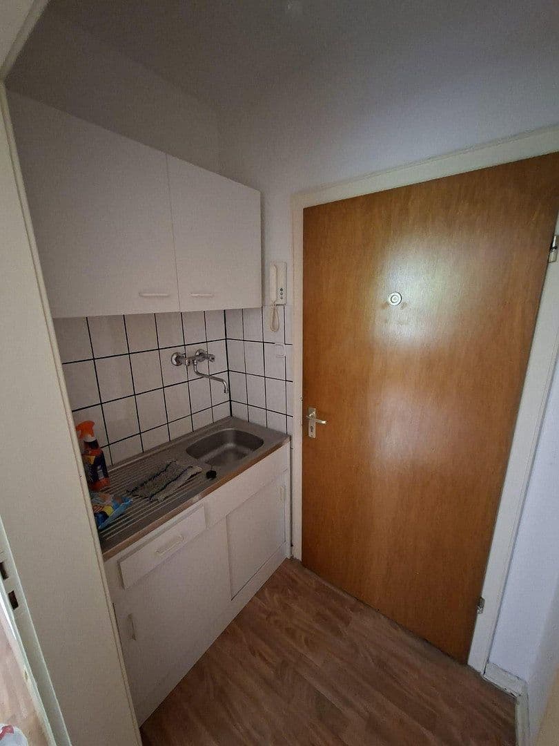 Pronájem bytu 1+1 21 m², Lindenstr 37a, Gladbeck, Severní Porýní-Vestfálsko Pronájem bytu 1+1 21 m², Lindenstr 37a, Gladbeck, Severní Porýní-Vestfálsko