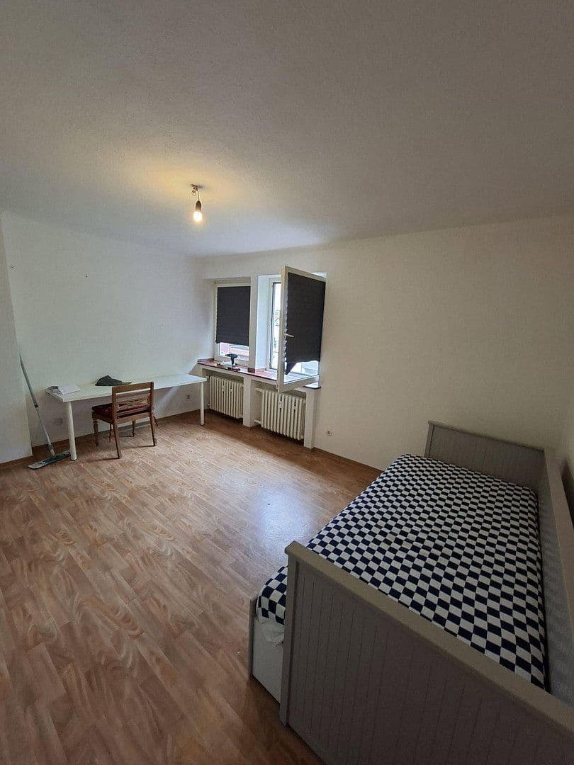 Pronájem bytu 1+1 21 m², Lindenstr 37a, Gladbeck, Severní Porýní-Vestfálsko Pronájem bytu 1+1 21 m², Lindenstr 37a, Gladbeck, Severní Porýní-Vestfálsko