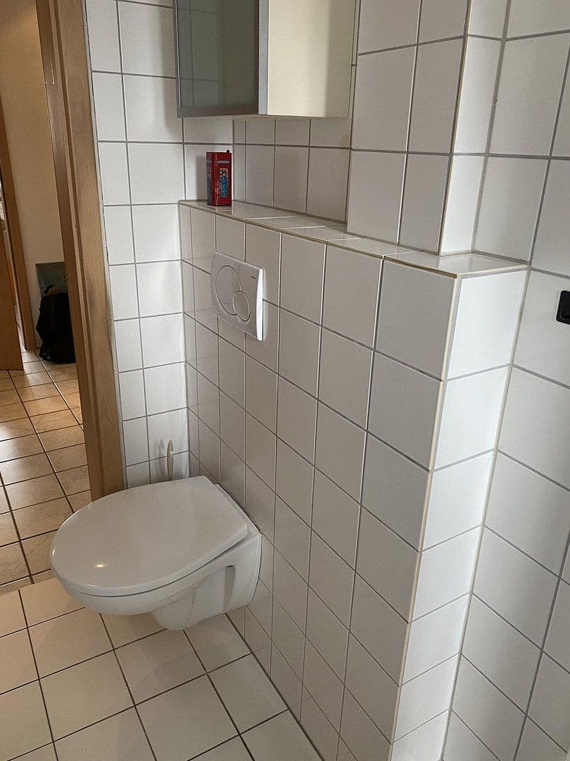 Pronájem bytu 2+1 42 m², Rezagstr. 18, Köln, Severní Porýní-Vestfálsko Pronájem bytu 2+1 42 m², Rezagstr. 18, Köln, Severní Porýní-Vestfálsko