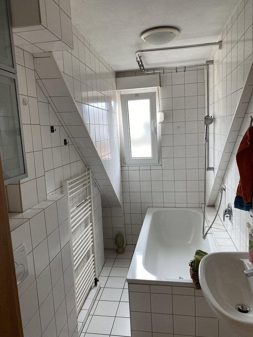 Pronájem bytu 2+1 42 m², Rezagstr. 18, Köln, Severní Porýní-Vestfálsko Pronájem bytu 2+1 42 m², Rezagstr. 18, Köln, Severní Porýní-Vestfálsko