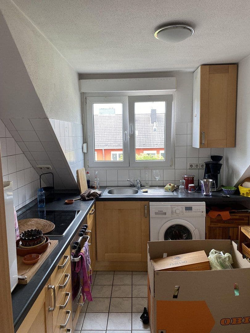 Pronájem bytu 2+1 42 m², Rezagstr. 18, Köln, Severní Porýní-Vestfálsko Pronájem bytu 2+1 42 m², Rezagstr. 18, Köln, Severní Porýní-Vestfálsko