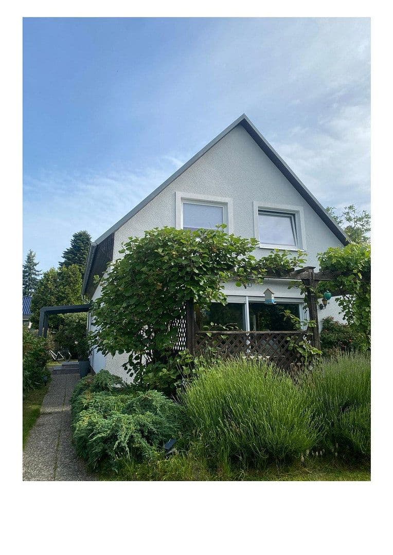 Prodej domu 135 m², pozemek 971 m², Berlin, Berlín Prodej domu 135 m², pozemek 971 m², Berlin, Berlín