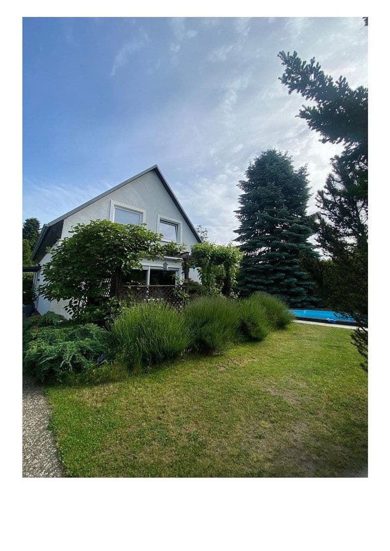 Prodej domu 135 m², pozemek 971 m², Berlin, Berlín Prodej domu 135 m², pozemek 971 m², Berlin, Berlín