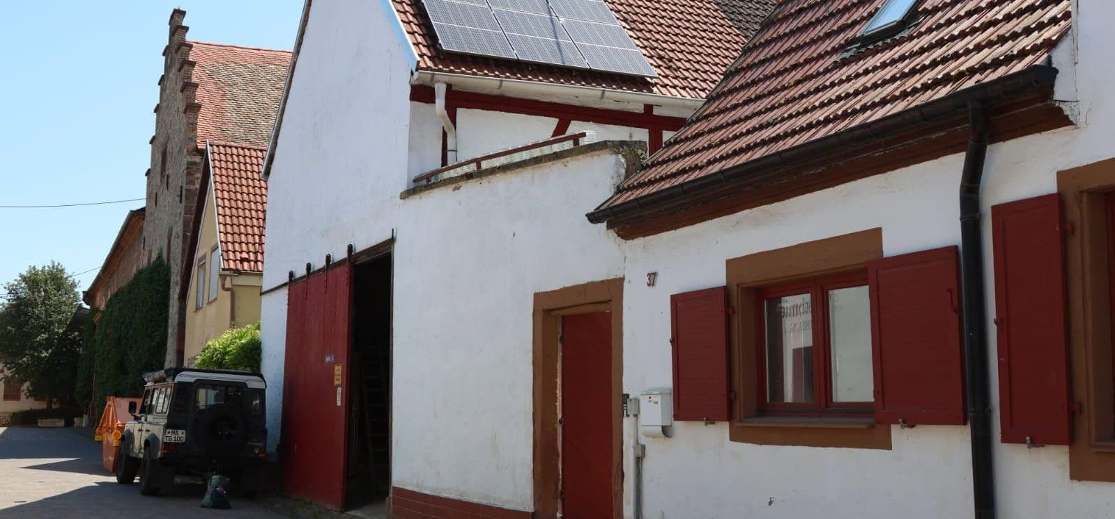Prodej domu 130 m², pozemek 276 m², Hauptstr. 37, Wachenheim, Porýní-Falc Prodej domu 130 m², pozemek 276 m², Hauptstr. 37, Wachenheim, Porýní-Falc
