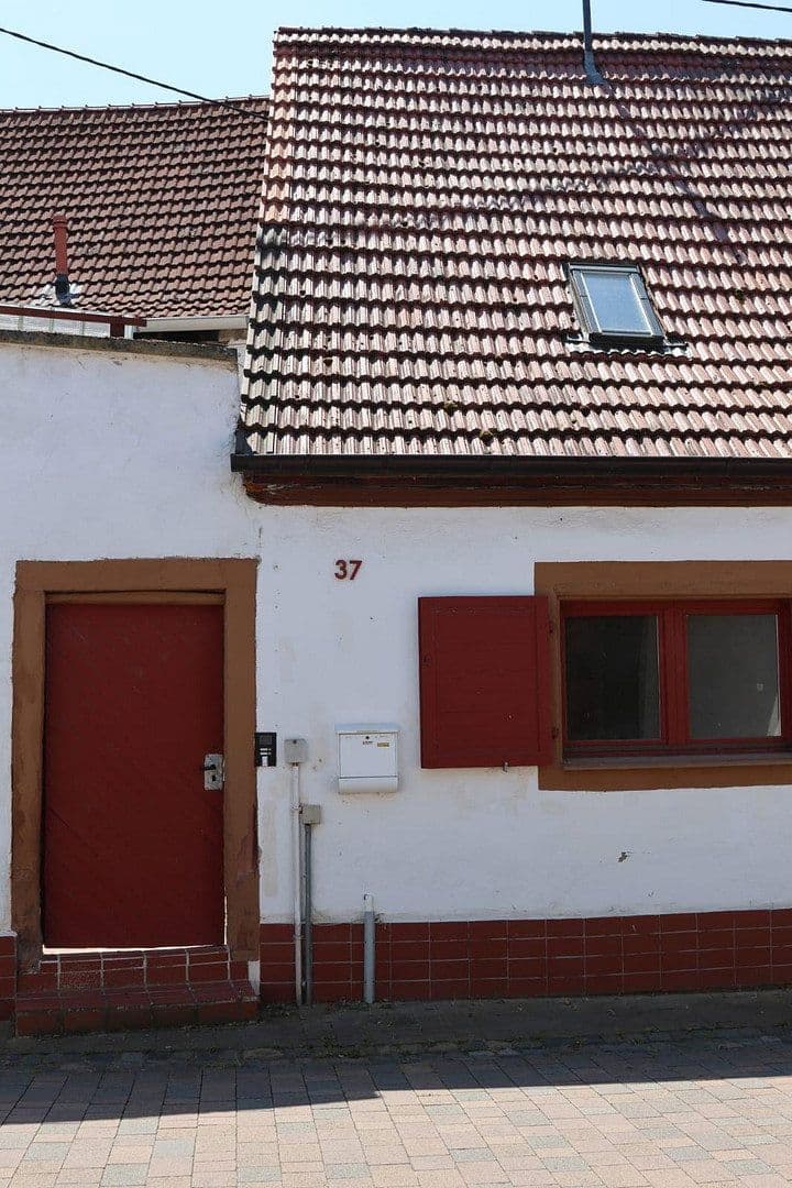 Prodej domu 130 m², pozemek 276 m², Hauptstr. 37, Wachenheim, Porýní-Falc Prodej domu 130 m², pozemek 276 m², Hauptstr. 37, Wachenheim, Porýní-Falc