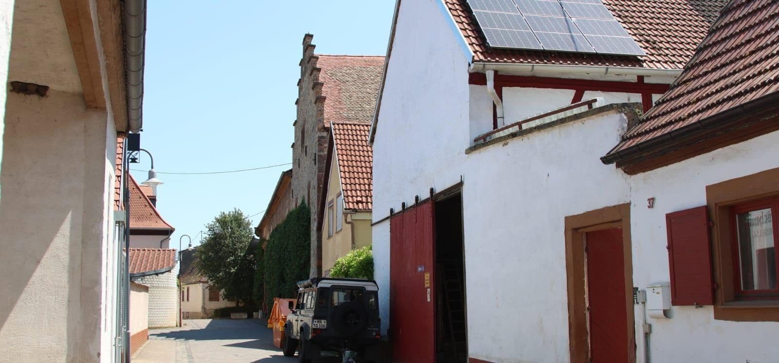 Prodej domu 130 m², pozemek 276 m², Hauptstr. 37, Wachenheim, Porýní-Falc Prodej domu 130 m², pozemek 276 m², Hauptstr. 37, Wachenheim, Porýní-Falc