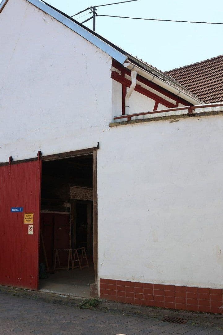 Prodej domu 130 m², pozemek 276 m², Hauptstr. 37, Wachenheim, Porýní-Falc Prodej domu 130 m², pozemek 276 m², Hauptstr. 37, Wachenheim, Porýní-Falc
