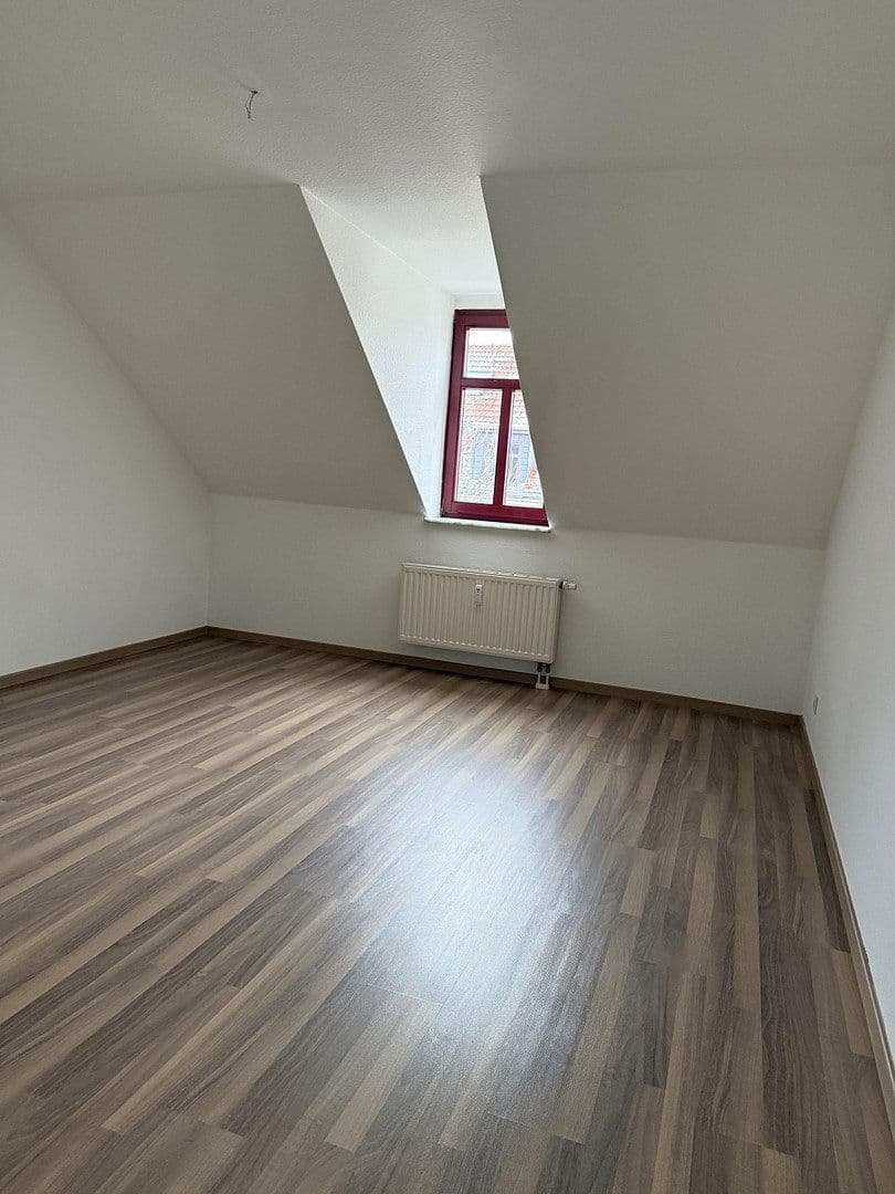 Pronájem bytu 2+1 60 m², Kreisigstraße 29, Cvikov, Sasko Pronájem bytu 2+1 60 m², Kreisigstraße 29, Cvikov, Sasko