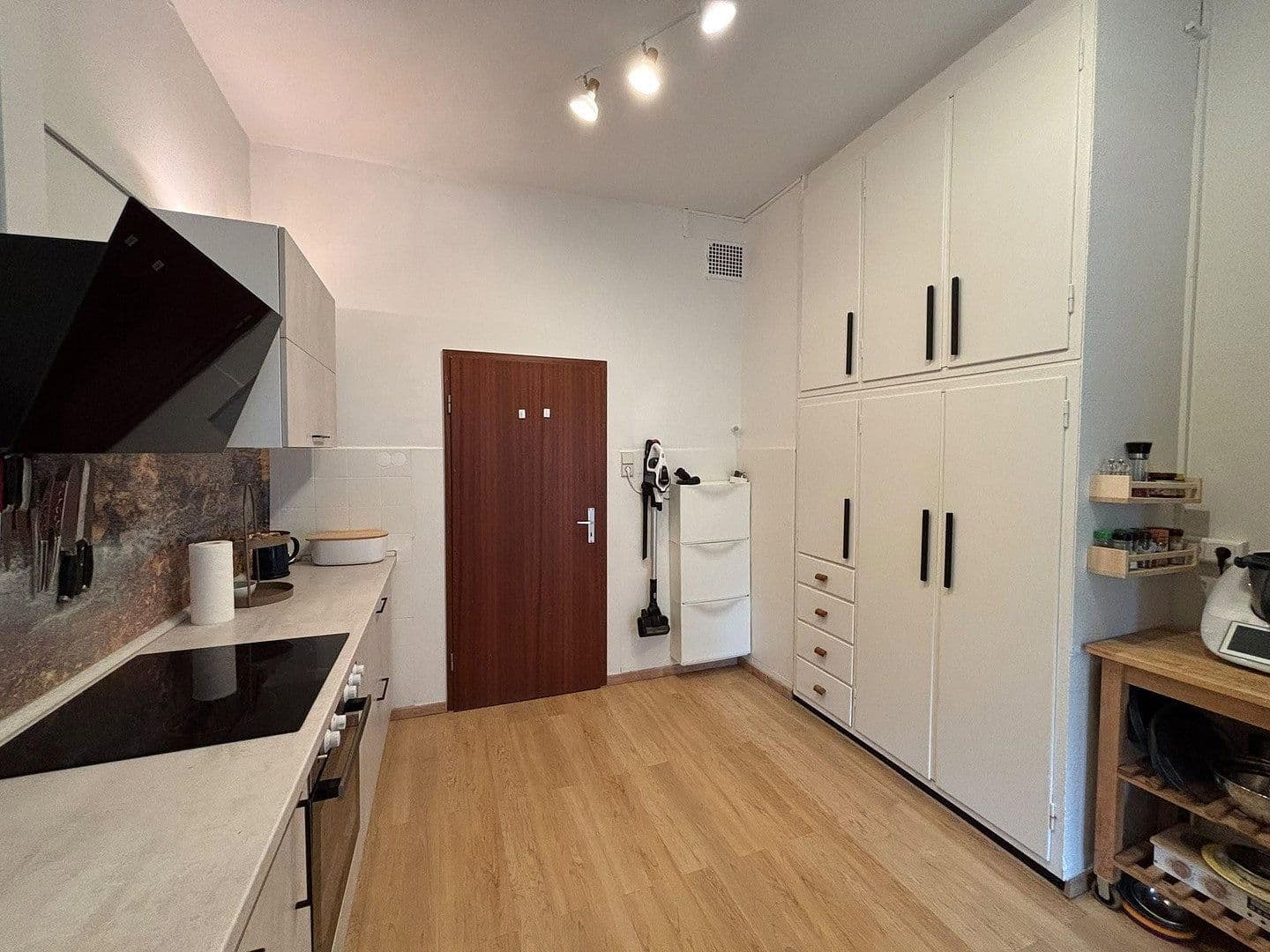 Pronájem bytu 5+1 124 m², Kirchheim unter Teck, Bádensko-Württembersko Pronájem bytu 5+1 124 m², Kirchheim unter Teck, Bádensko-Württembersko