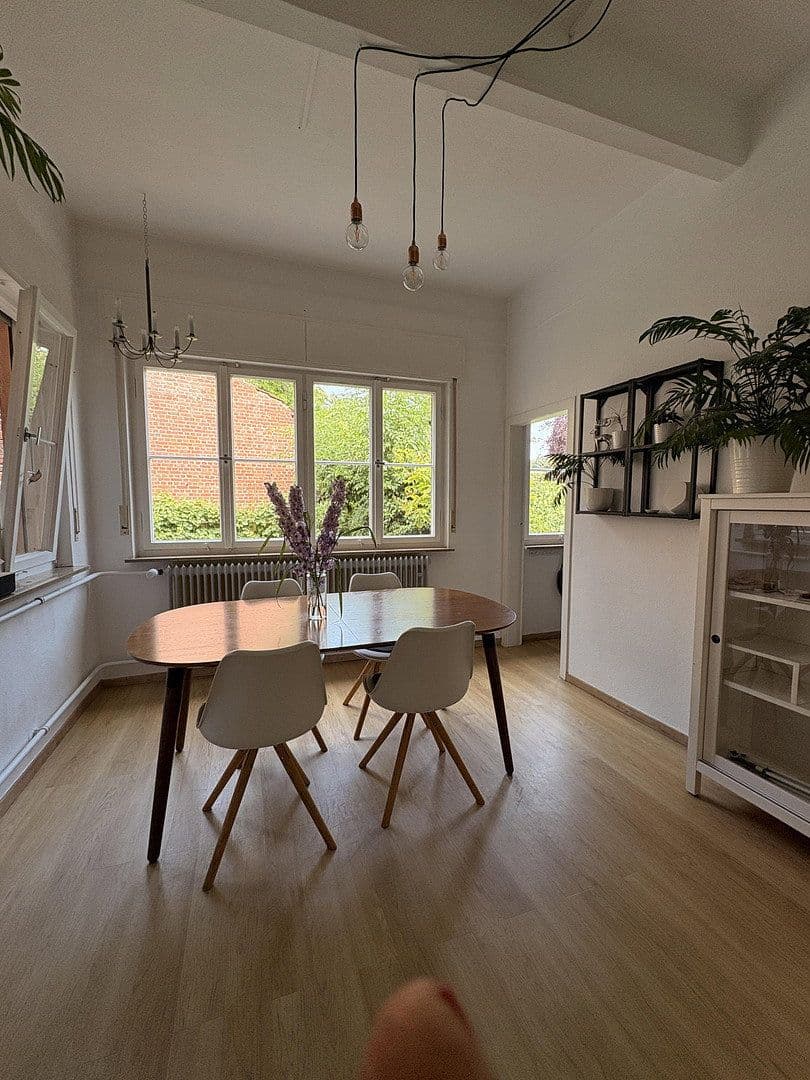 Pronájem bytu 5+1 124 m², Kirchheim unter Teck, Bádensko-Württembersko Pronájem bytu 5+1 124 m², Kirchheim unter Teck, Bádensko-Württembersko