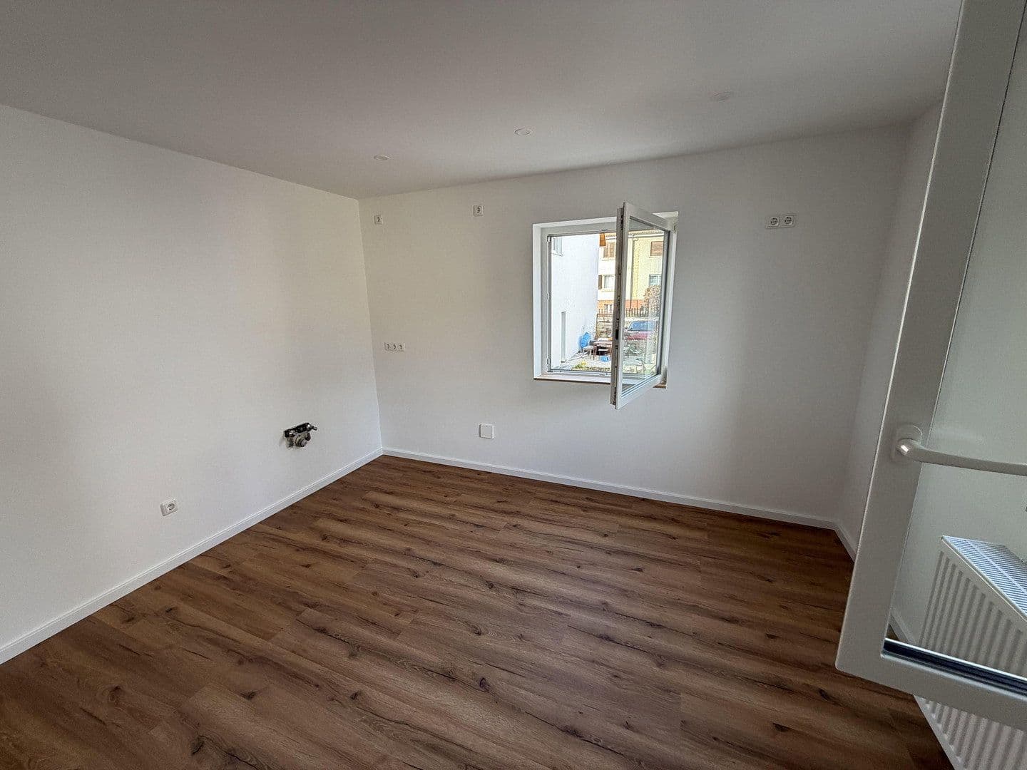 Prodej domu 250 m², pozemek 688 m², Heroldsberg, Bavorsko Prodej domu 250 m², pozemek 688 m², Heroldsberg, Bavorsko