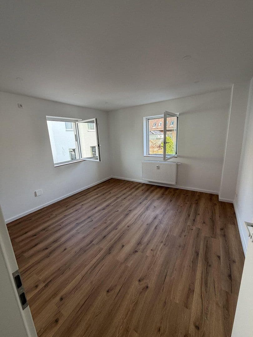 Prodej domu 250 m², pozemek 688 m², Heroldsberg, Bavorsko Prodej domu 250 m², pozemek 688 m², Heroldsberg, Bavorsko