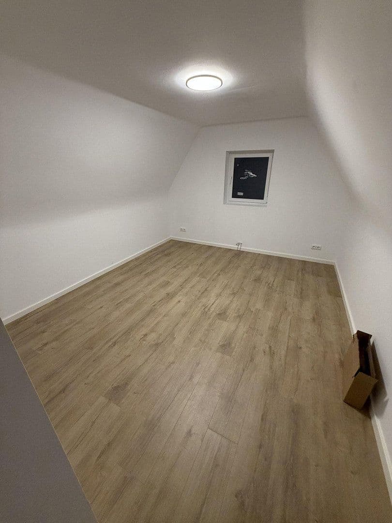 Prodej domu 250 m², pozemek 688 m², Heroldsberg, Bavorsko Prodej domu 250 m², pozemek 688 m², Heroldsberg, Bavorsko