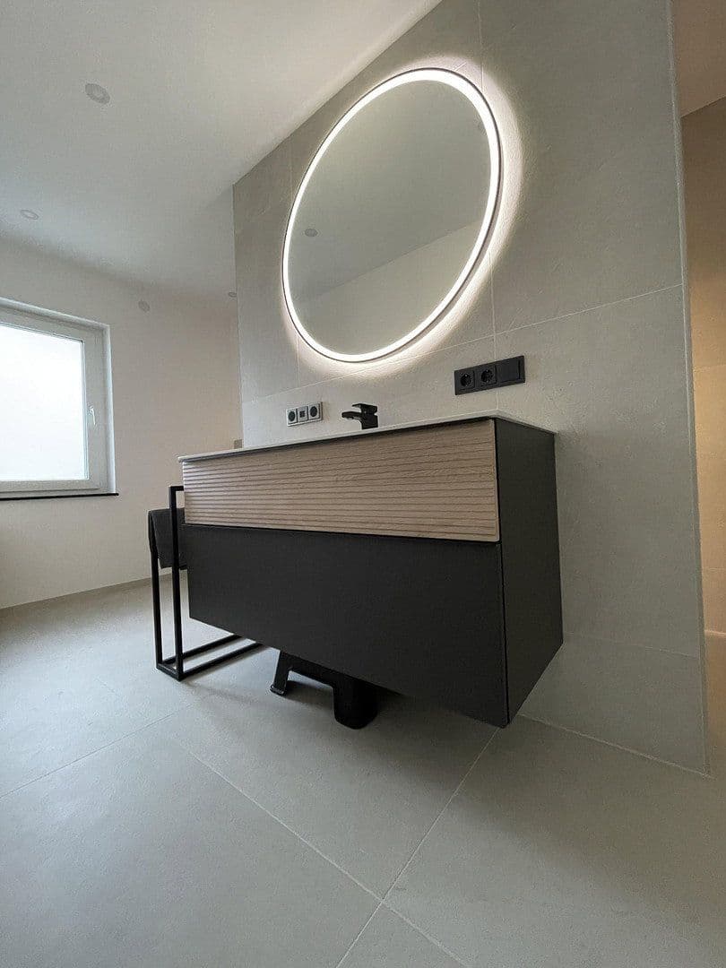 Prodej domu 180 m², pozemek 488 m², Heroldsberg, Bavorsko Prodej domu 180 m², pozemek 488 m², Heroldsberg, Bavorsko