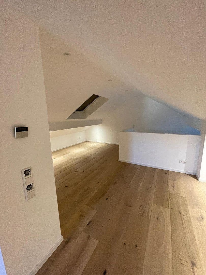 Prodej domu 180 m², pozemek 488 m², Heroldsberg, Bavorsko Prodej domu 180 m², pozemek 488 m², Heroldsberg, Bavorsko