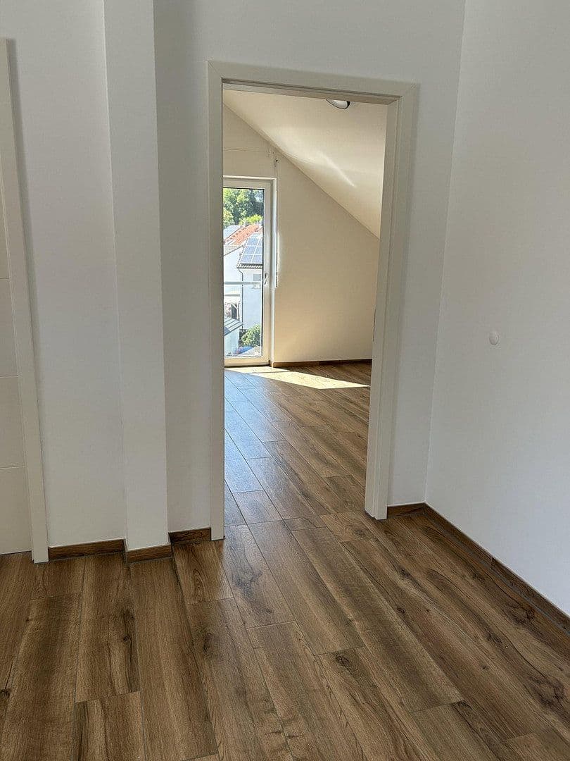 Prodej bytu 3+kk 79 m², Eisingen, Bádensko-Württembersko Prodej bytu 3+kk 79 m², Eisingen, Bádensko-Württembersko