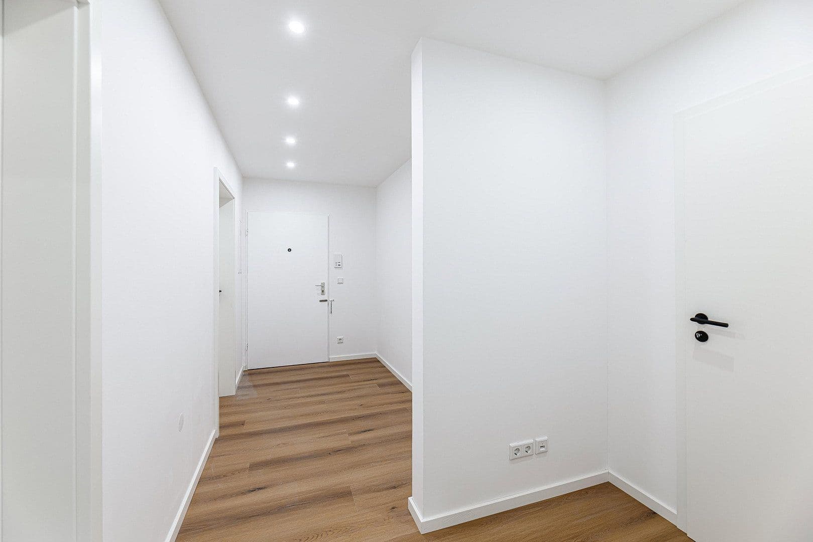 Prodej bytu 2+1 62 m², Hauchstraße 42, Nürnberg Röthenbach b. Schweinau, Bavorsko Prodej bytu 2+1 62 m², Hauchstraße 42, Nürnberg Röthenbach b. Schweinau, Bavorsko