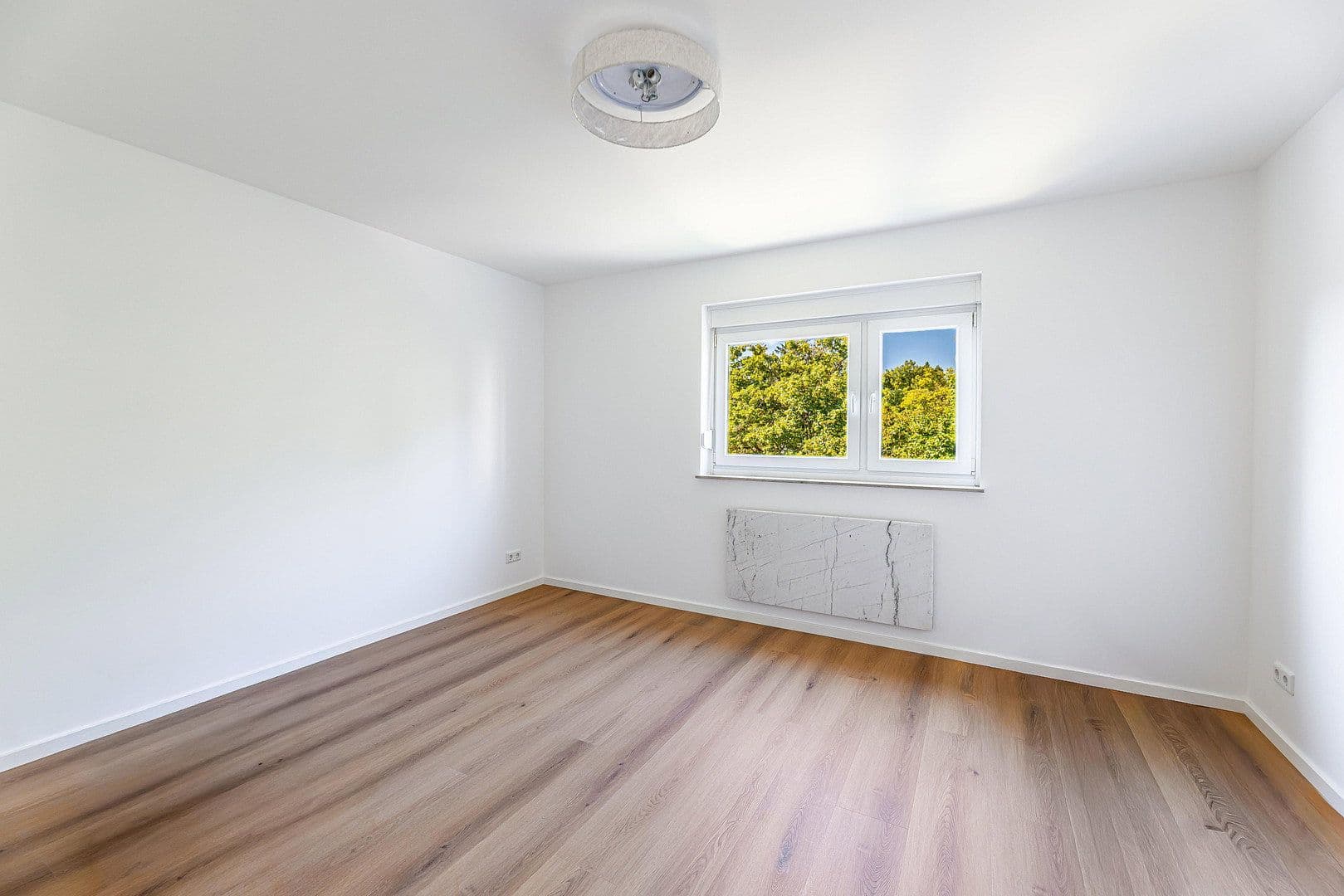 Prodej bytu 2+1 62 m², Hauchstraße 42, Nürnberg Röthenbach b. Schweinau, Bavorsko Prodej bytu 2+1 62 m², Hauchstraße 42, Nürnberg Röthenbach b. Schweinau, Bavorsko