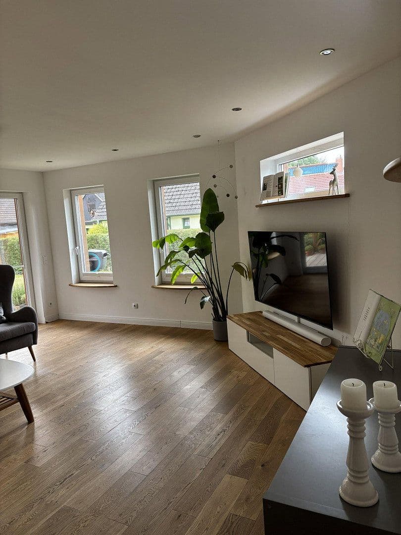 Prodej domu 182 m², pozemek 534 m², Langwisch 19, Kaltenkirchen, Šlesvicko-Holštýnsko Prodej domu 182 m², pozemek 534 m², Langwisch 19, Kaltenkirchen, Šlesvicko-Holštýnsko