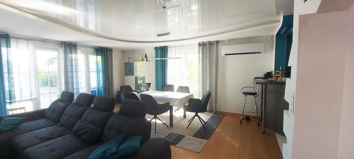 Prodej domu 200 m², pozemek 731 m², Karlsruhe, Bádensko-Württembersko Prodej domu 200 m², pozemek 731 m², Karlsruhe, Bádensko-Württembersko