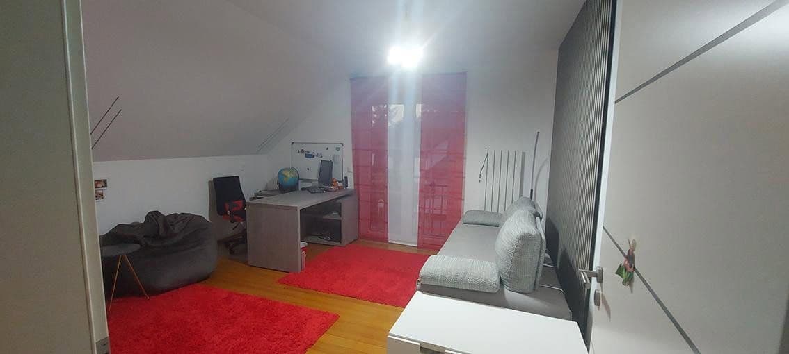 Prodej domu 200 m², pozemek 731 m², Karlsruhe, Bádensko-Württembersko Prodej domu 200 m², pozemek 731 m², Karlsruhe, Bádensko-Württembersko