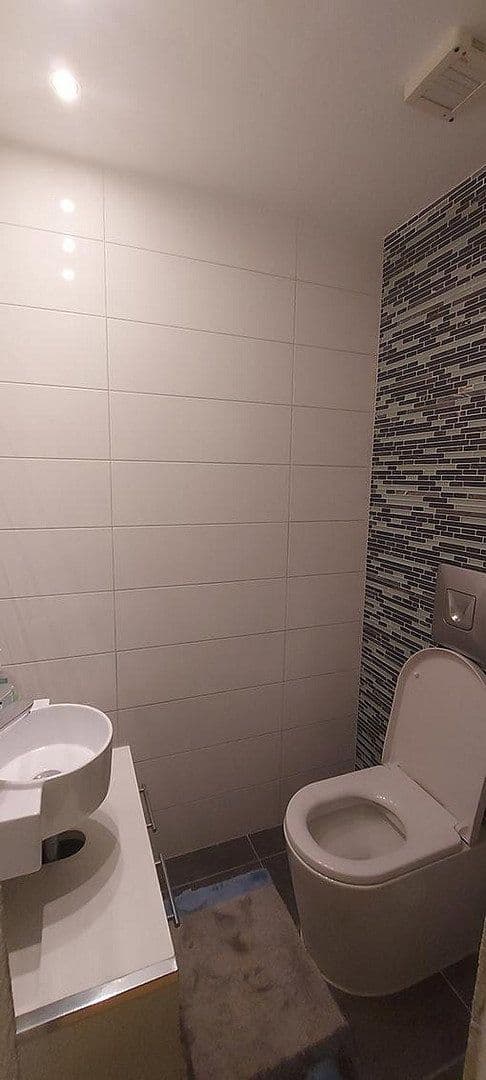 Prodej domu 200 m², pozemek 731 m², Karlsruhe, Bádensko-Württembersko Prodej domu 200 m², pozemek 731 m², Karlsruhe, Bádensko-Württembersko