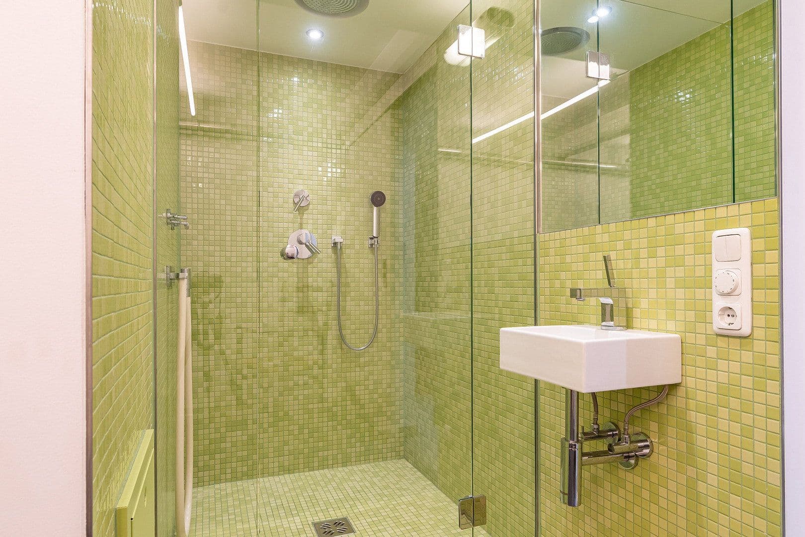 Prodej domu 389 m², pozemek 1.001 m², Schultestraße, Linz, Horní Rakousko Prodej domu 389 m², pozemek 1.001 m², Schultestraße, Linz, Horní Rakousko