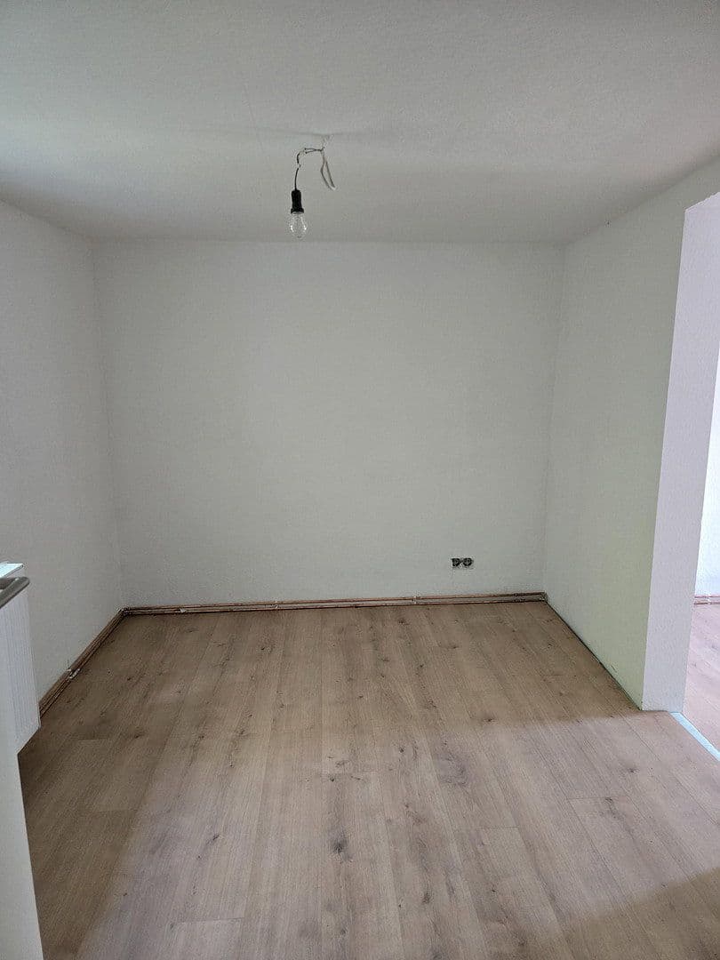 Prodej domu 92 m², pozemek 133 m², Hauptstraße 45, Oberheimbach, Porýní-Falc Prodej domu 92 m², pozemek 133 m², Hauptstraße 45, Oberheimbach, Porýní-Falc