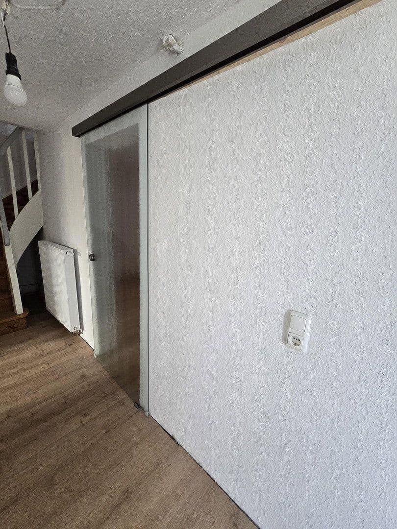 Prodej domu 92 m², pozemek 133 m², Hauptstraße 45, Oberheimbach, Porýní-Falc Prodej domu 92 m², pozemek 133 m², Hauptstraße 45, Oberheimbach, Porýní-Falc