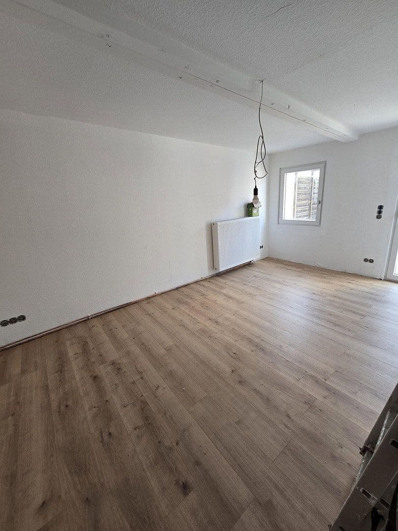 Prodej domu 92 m², pozemek 133 m², Hauptstraße 45, Oberheimbach, Porýní-Falc Prodej domu 92 m², pozemek 133 m², Hauptstraße 45, Oberheimbach, Porýní-Falc