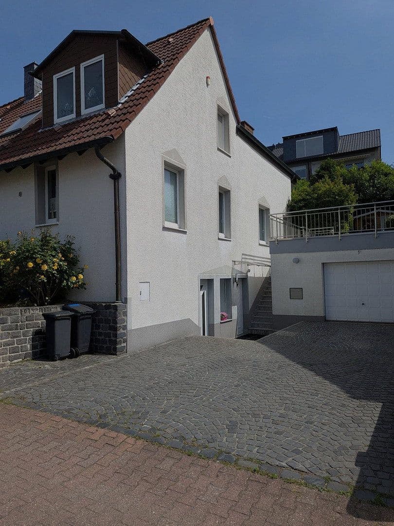 Prodej domu 134 m², pozemek 313 m², Bochum, Severní Porýní-Vestfálsko Prodej domu 134 m², pozemek 313 m², Bochum, Severní Porýní-Vestfálsko