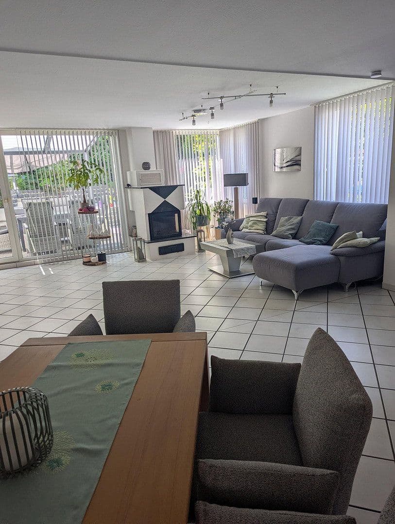 Prodej domu 134 m², pozemek 313 m², Bochum, Severní Porýní-Vestfálsko Prodej domu 134 m², pozemek 313 m², Bochum, Severní Porýní-Vestfálsko
