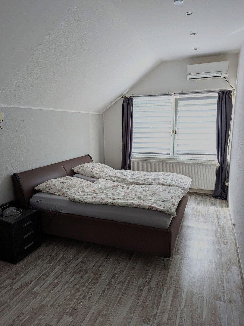Prodej domu 134 m², pozemek 313 m², Bochum, Severní Porýní-Vestfálsko Prodej domu 134 m², pozemek 313 m², Bochum, Severní Porýní-Vestfálsko